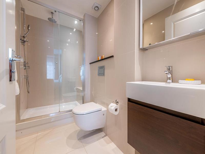 Queensgate Court Apartments image