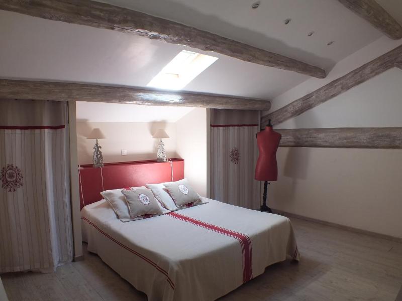 Mas De La Garance image