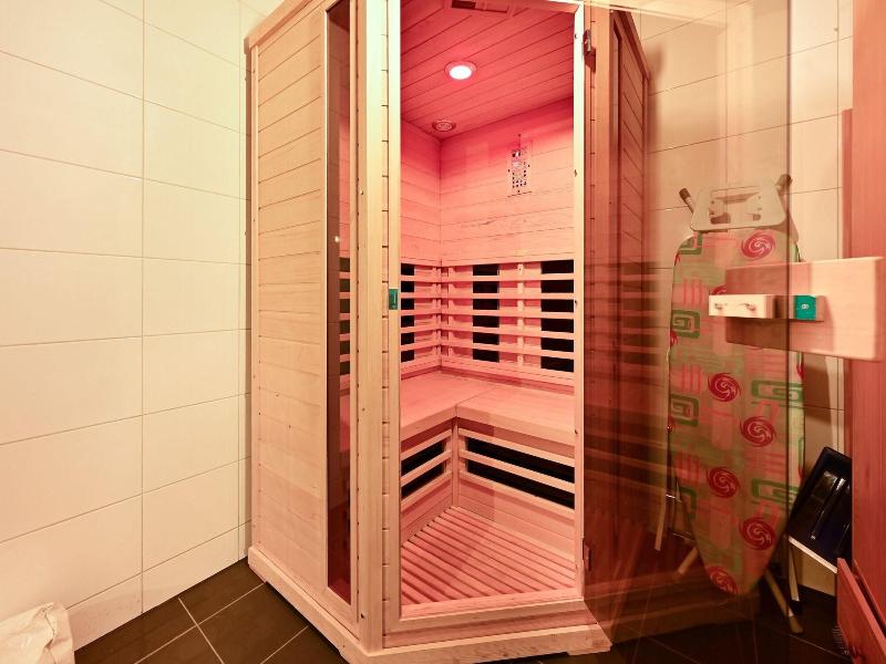 Chalet In Reutum With Sauna And Nature image