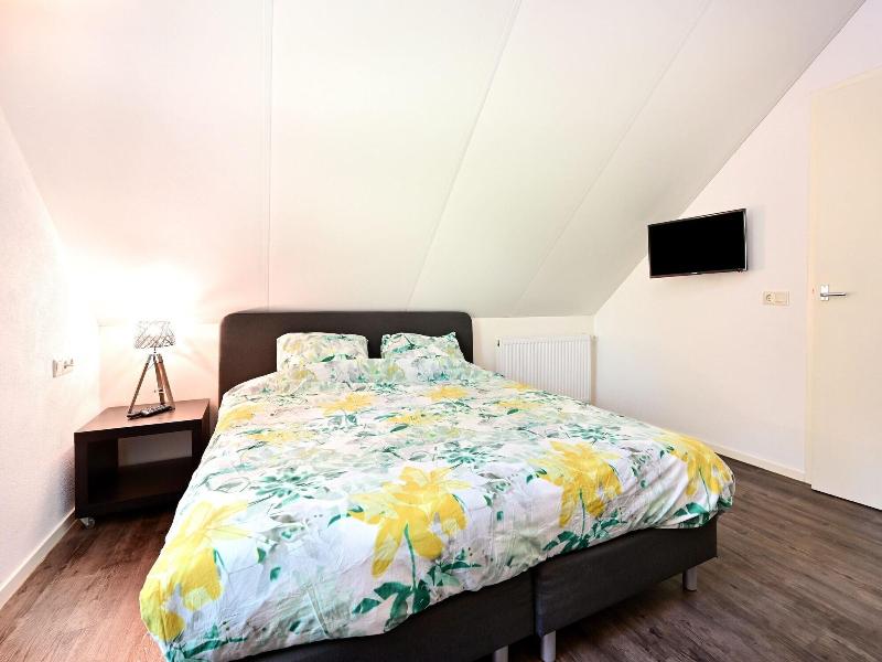 Chalet In Reutum With Sauna And Nature image