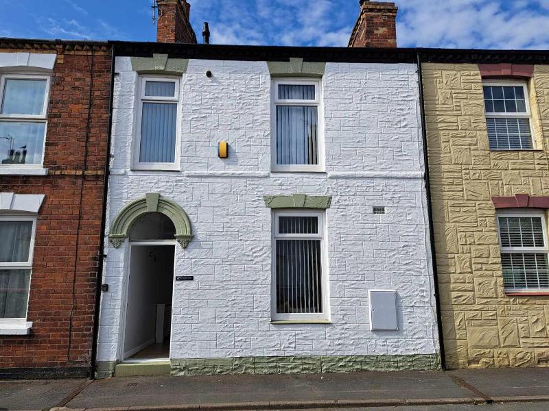 Cosy 2-bed Cottage - Free Wifi image