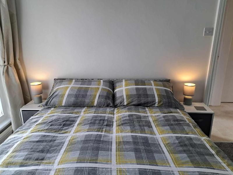 Cosy 2-bed Cottage - Free Wifi image