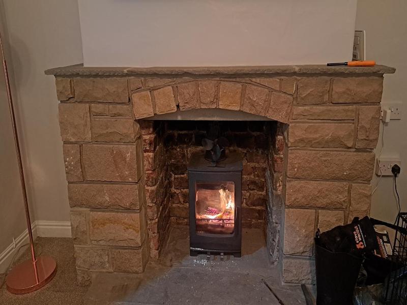 Cosy 2-bed Cottage - Free Wifi image