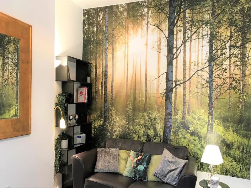Central Wigan Welcoming Townhouse Sleeps Up To 6 image