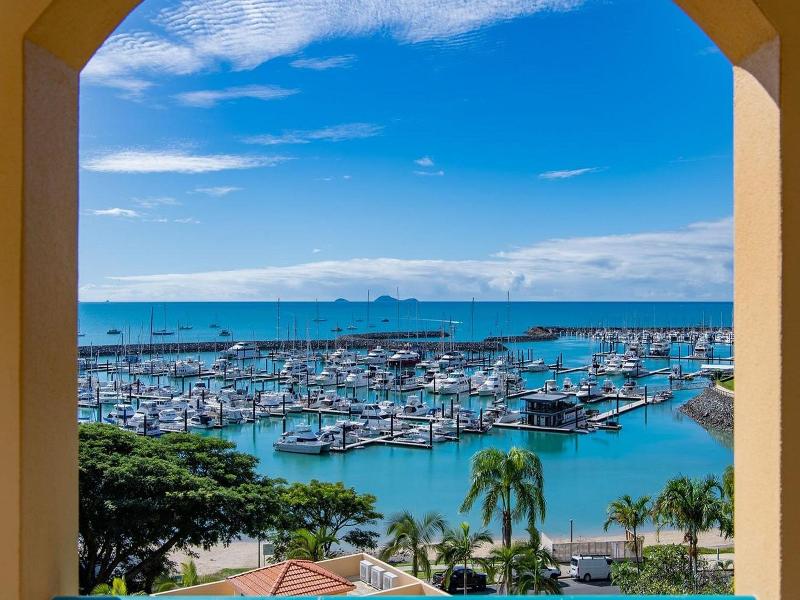 Shingley Beach Resort - Whitsundays image