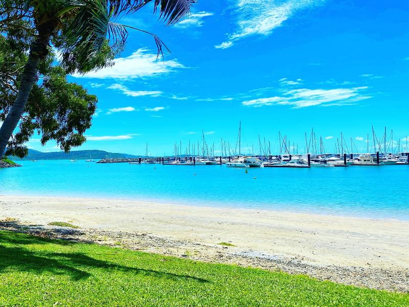Shingley Beach Resort - Whitsundays image
