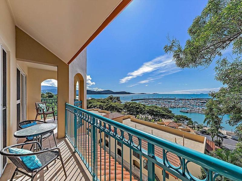 Shingley Beach Resort - Whitsundays image