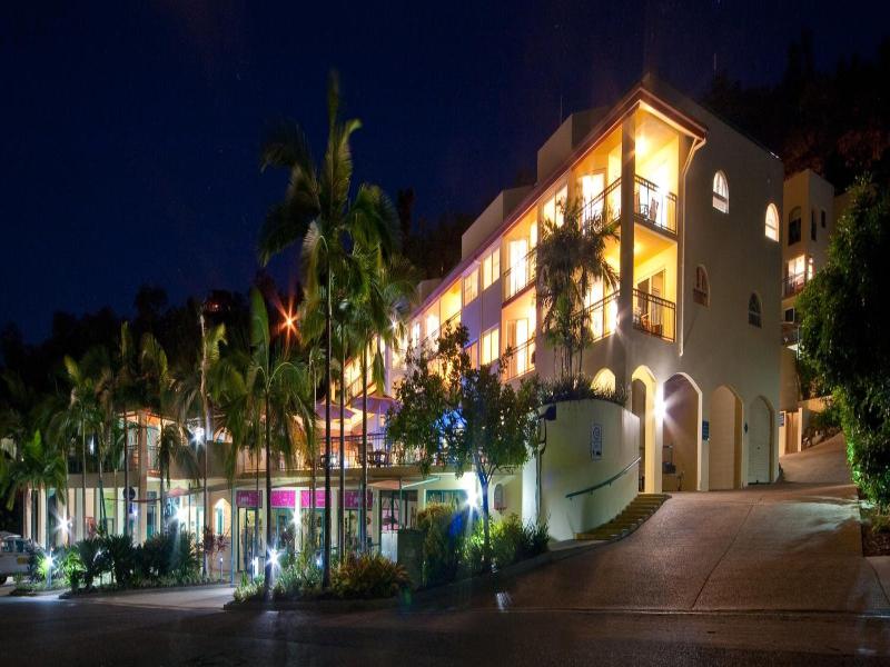 Shingley Beach Resort - Whitsundays image