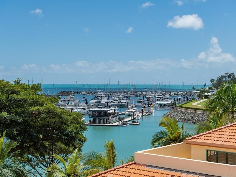 Shingley Beach Resort - Whitsundays image