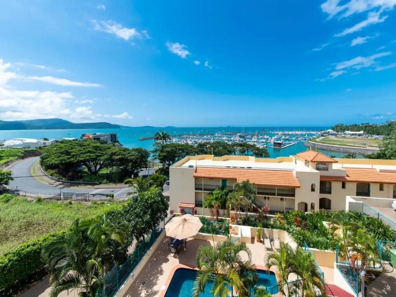 Shingley Beach Resort - Whitsundays image