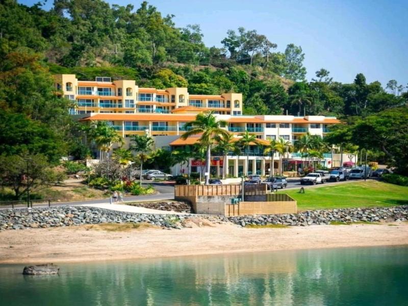 Shingley Beach Resort - Whitsundays image