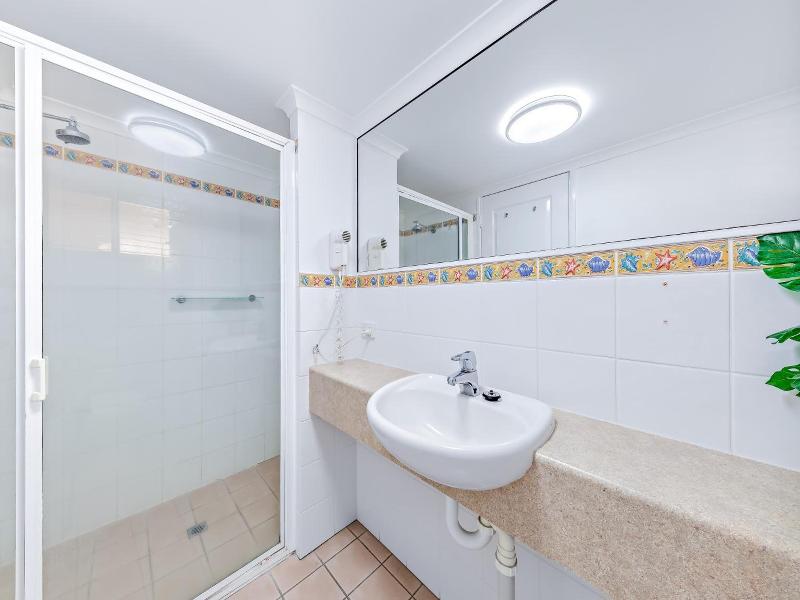 Shingley Beach Resort - Whitsundays image