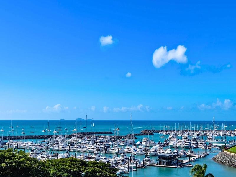 Shingley Beach Resort - Whitsundays image