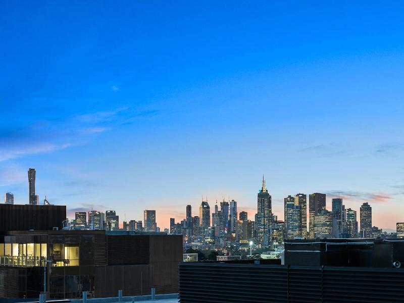 District South Yarra image