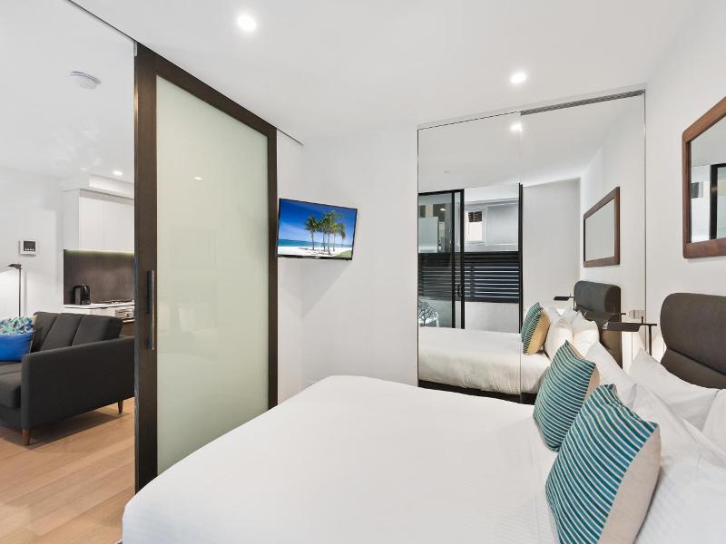 District South Yarra image