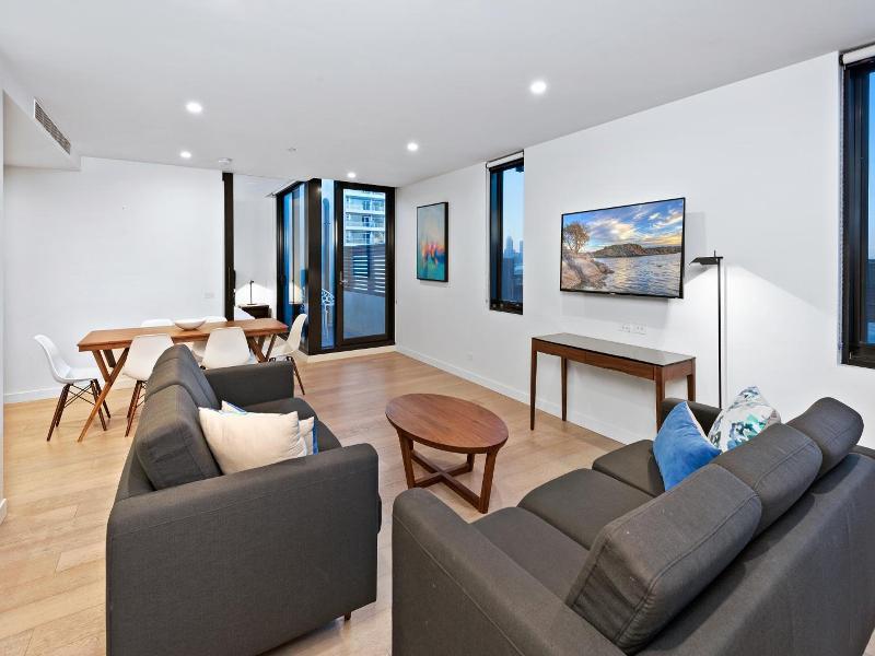District South Yarra image