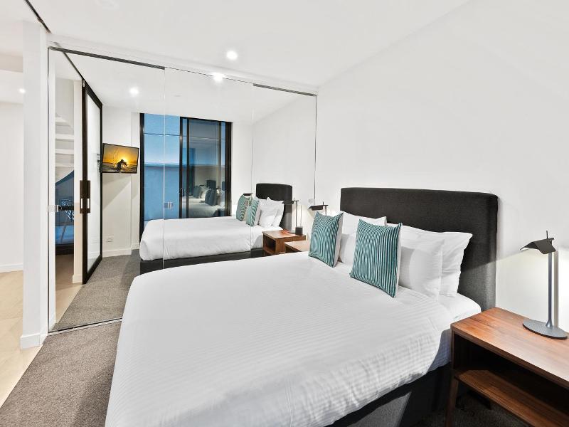District South Yarra image