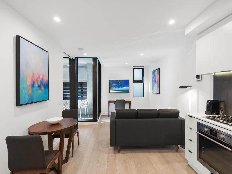 District South Yarra image