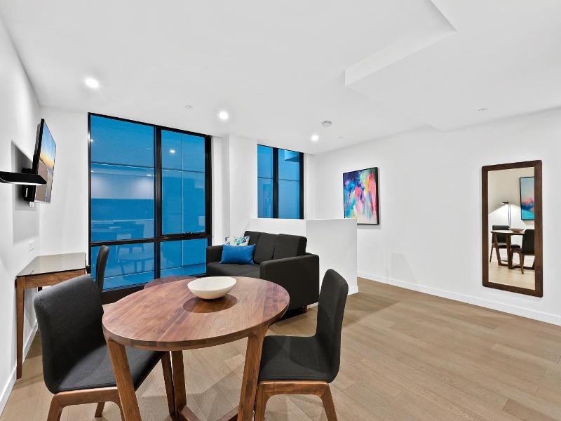 District South Yarra image