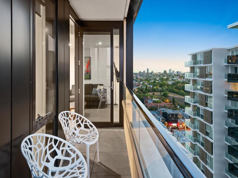 District South Yarra image