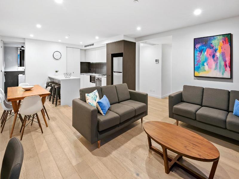 District South Yarra image