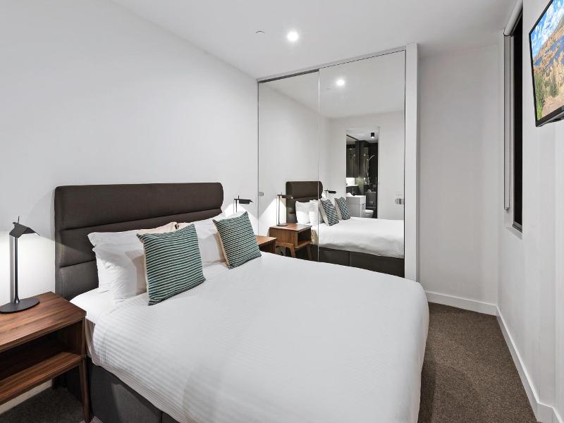 District South Yarra image