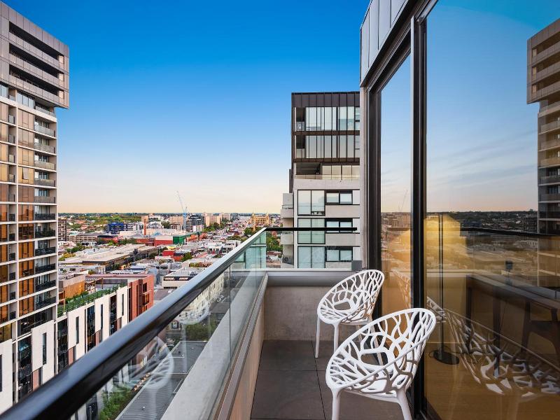 District South Yarra image