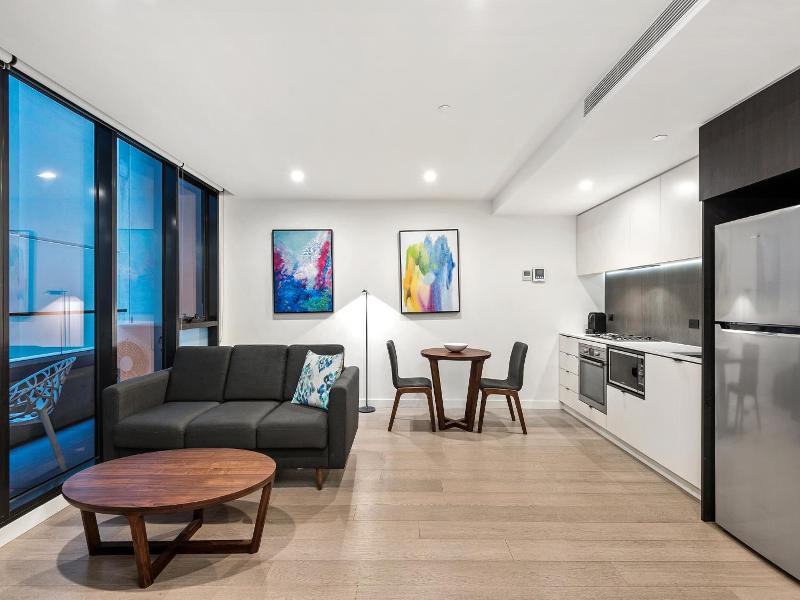 District South Yarra image