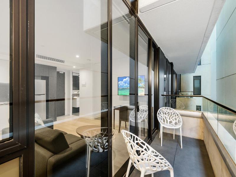 District South Yarra image