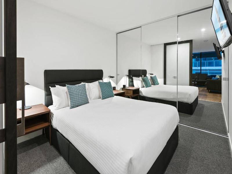 District South Yarra image