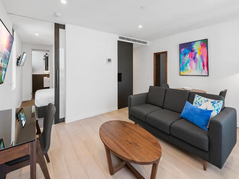 District South Yarra image
