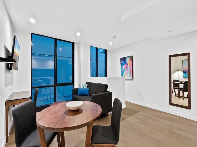 District South Yarra image