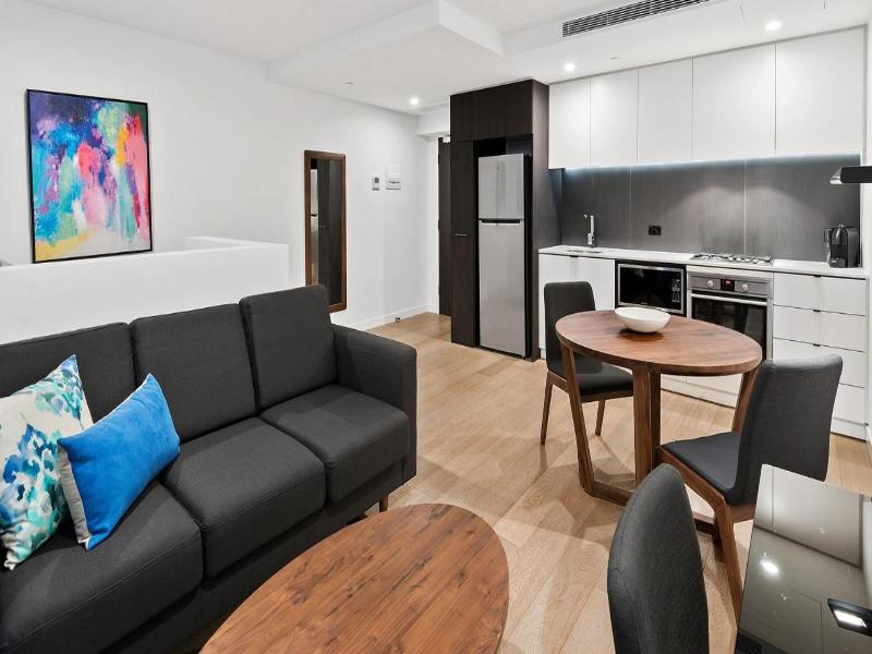 District South Yarra image
