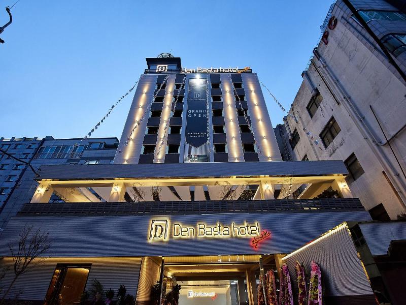 Den Basta Signature Hotel image