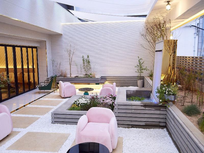 Den Basta Signature Hotel image