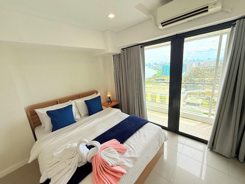 Sapphire Seaview Park image