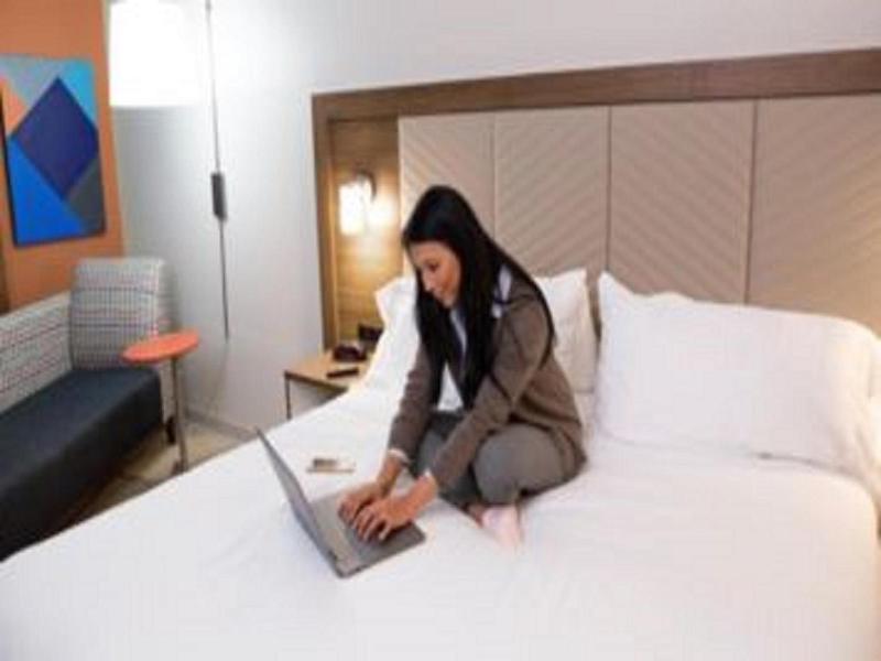 Holiday Inn Express Pune Pimpri By Ihg image
