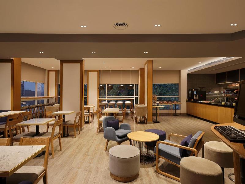 Holiday Inn Express Pune Pimpri By Ihg image