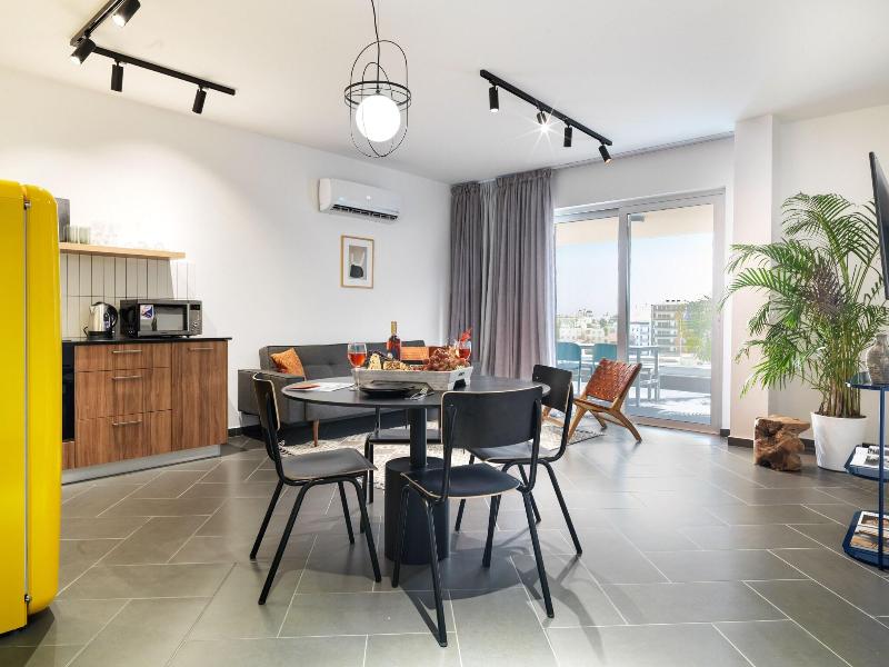 Liv Urban Suites image