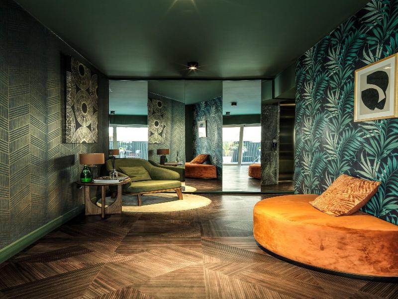 Liv Urban Suites image