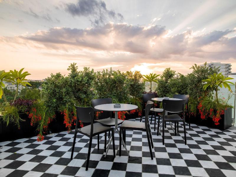 Liv Urban Suites image