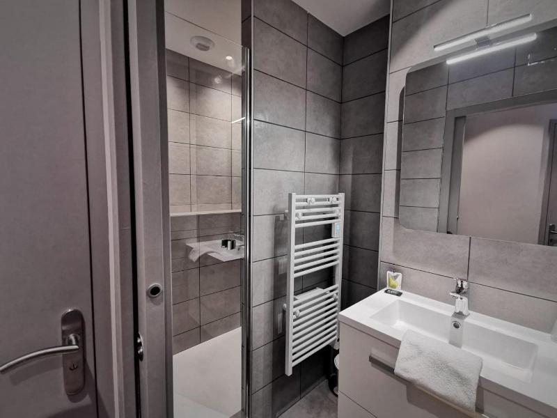 Hotel Le Pont Neuf image