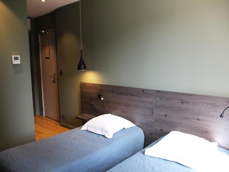 Hotel Le Pont Neuf image