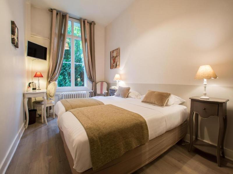 Hotel Val De Loire image