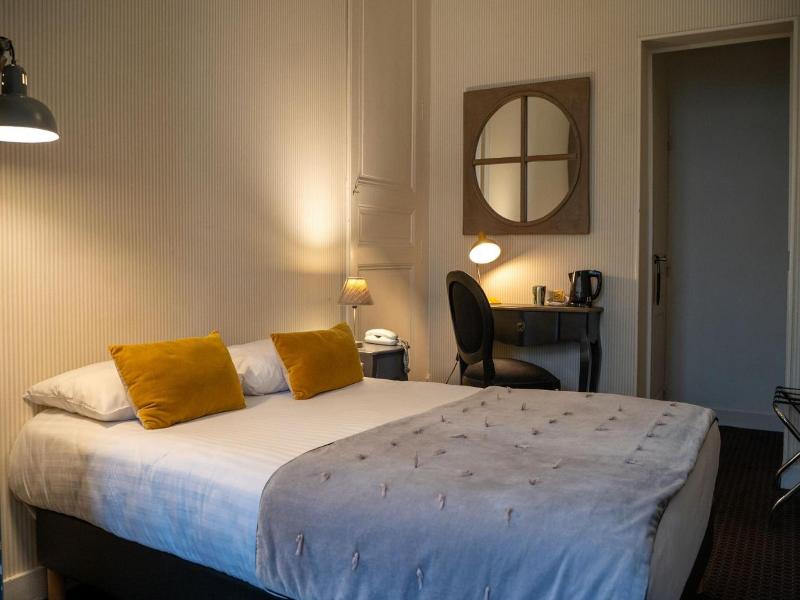 Hotel Val De Loire image