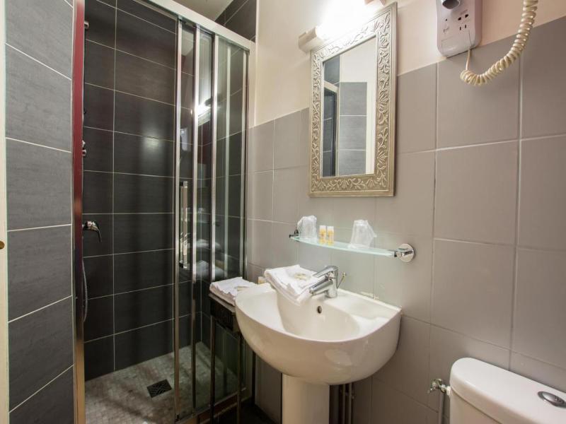 Hotel Val De Loire image