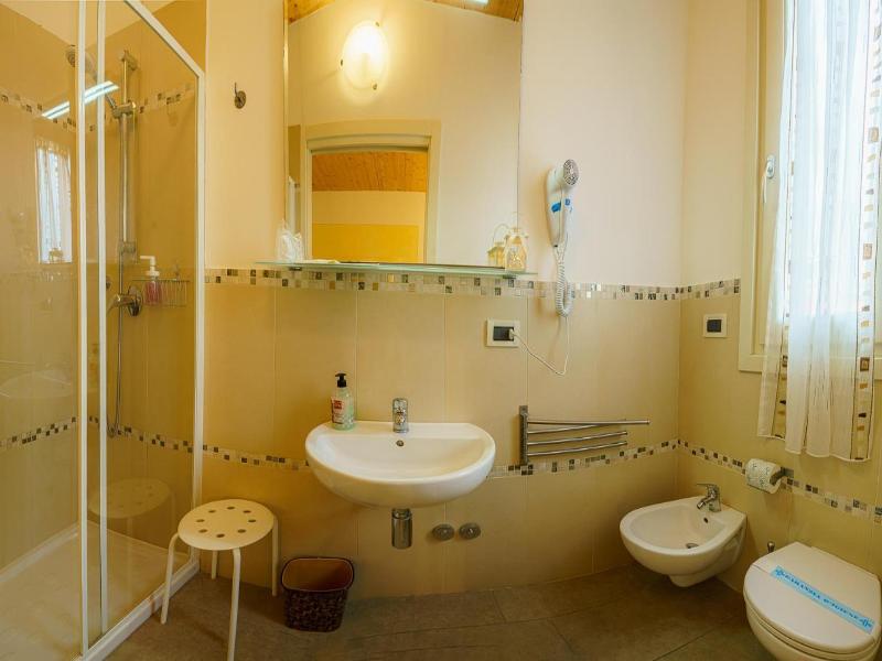 Albergo La Lampara image