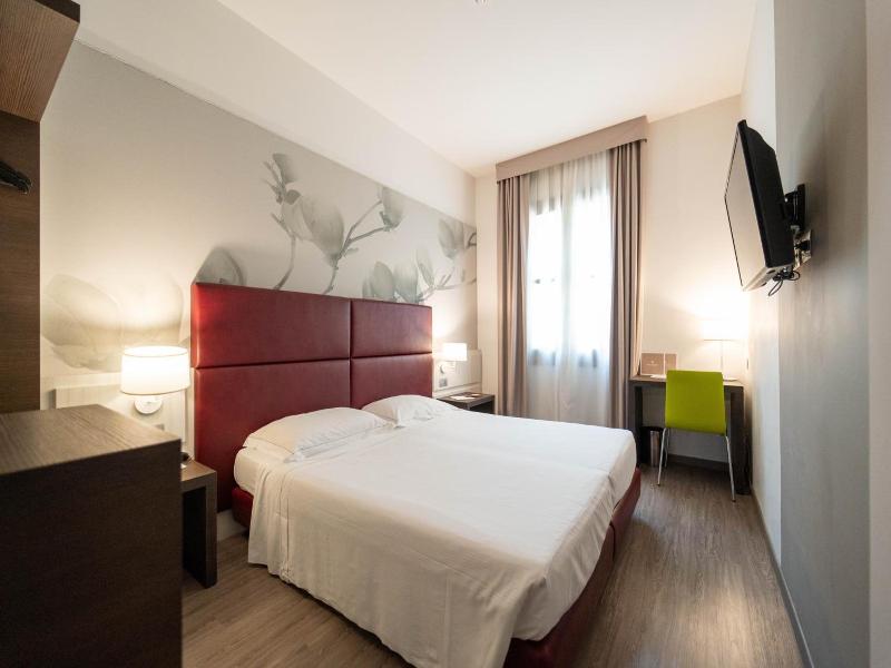 Hotel Villa Nabila image