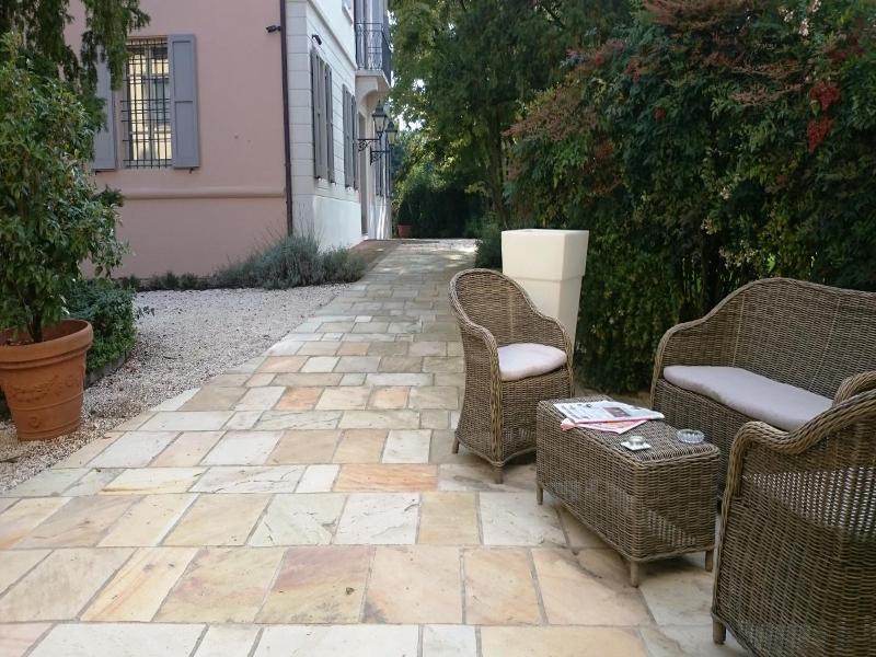 Hotel Villa Nabila image