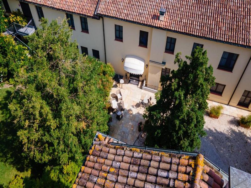 Hotel Villa Nabila image